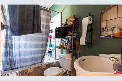 853 E 112th St, Los Angeles, CA 90059 - Photo 12