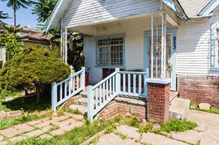 853 E 112th St, Los Angeles, CA 90059 - Photo 2