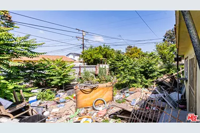 853 E 112th St, Los Angeles, CA 90059 - Photo 22