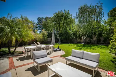 23604 Real Ct, Valencia, CA 91355 - Photo 8