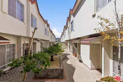 856 W Beach Ave #16, Inglewood, CA 90302 - Photo 40