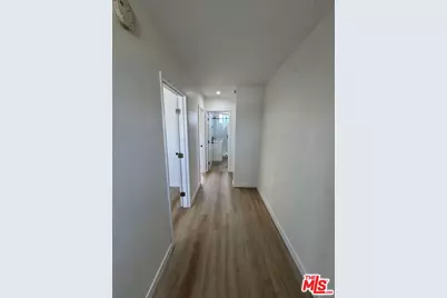 224 W 107th St, Los Angeles, CA 90003 - Photo 16