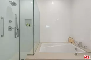 5850 McConnell Ave, Playa Vista, CA 90094 - Photo 28