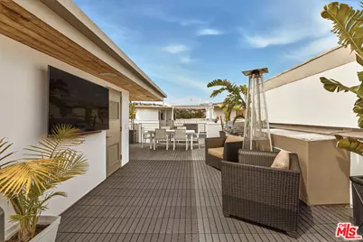 6728 W Hepburn Way, Los Angeles, CA 90038 - Photo 30