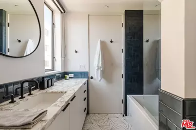 2416 Penmar Ave, Venice, CA 90291 - Photo 18
