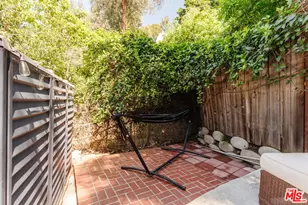 8404 Kirkwood Dr, Los Angeles, CA 90046 - Photo 24