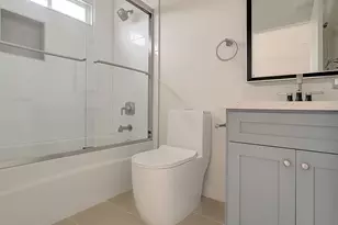 2209 6th Ave, Los Angeles, CA 90018 - Photo 46