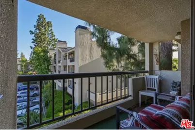 21450 Burbank Blvd #314, Woodland Hills, CA 91367 - Photo 4