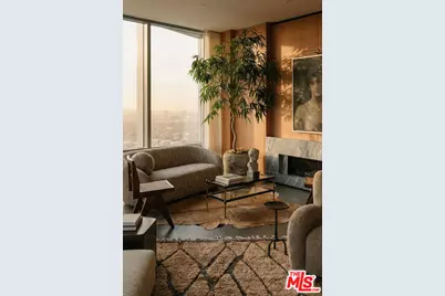 211 W Elm Ct #34B, Los Angeles, CA 90067 - Photo 2