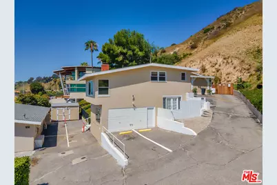22605 Pacific Coast Hwy, Malibu, CA 90265 - Photo 22