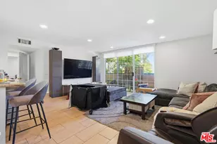 18640 Collins St, Tarzana, CA 91356 - Photo 4