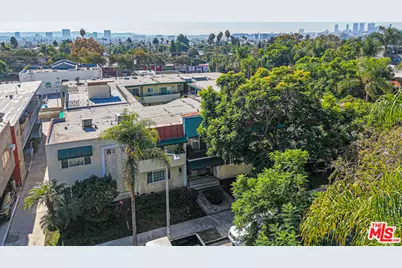 8130 Norton Ave, Los Angeles, CA 90046 - Photo 2
