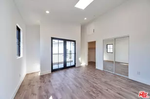 1024 Masselin Ave, Los Angeles, CA 90019 - Photo 12