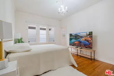 361 S Doheny Dr, Beverly Hills, CA 90211 - Photo 10