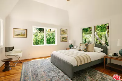 6937 Camrose Dr, Los Angeles, CA 90068 - Photo 20