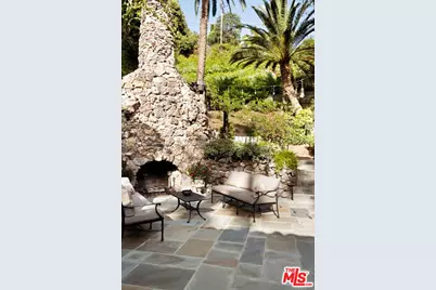 2556 Aberdeen Ave, Los Angeles, CA 90027 - Photo 58
