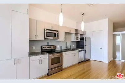 3810 Wilshire Blvd #908, Los Angeles, CA 90010 - Photo 4