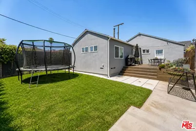 5956 W 85th Pl, Los Angeles, CA 90045 - Photo 12