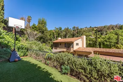 2601 Outpost Dr, Los Angeles, CA 90068 - Photo 30