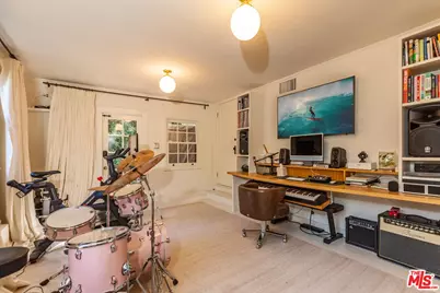 2601 Outpost Dr, Los Angeles, CA 90068 - Photo 24