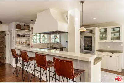 2601 Outpost Dr, Los Angeles, CA 90068 - Photo 12