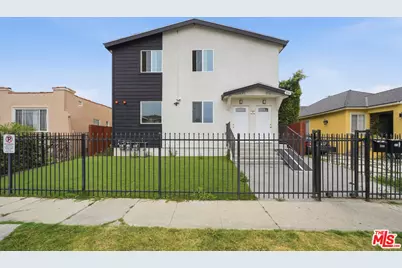 851 E 76th Pl, Los Angeles, CA 90001 - Photo 2