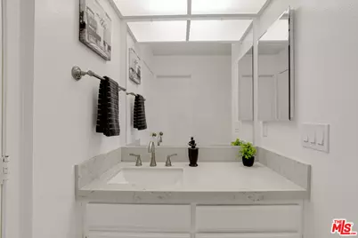 8707 Falmouth Ave #101, Playa del Rey, CA 90293 - Photo 16