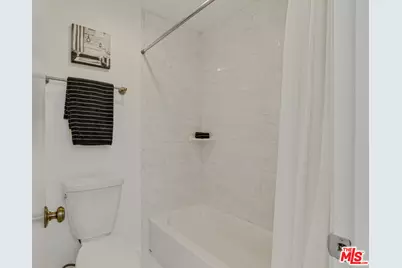 8707 Falmouth Ave #101, Playa del Rey, CA 90293 - Photo 18