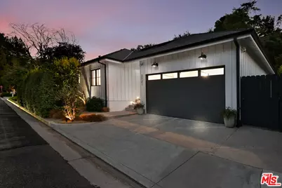 3721 Woodcliff Rd, Sherman Oaks, CA 91403 - Photo 2