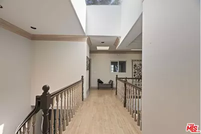14330 Mulholland Dr, Los Angeles, CA 90077 - Photo 14