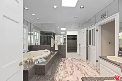 14330 Mulholland Dr, Los Angeles, CA 90077 - Photo 18