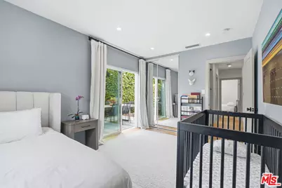 6418 Waring Ave, Los Angeles, CA 90038 - Photo 8