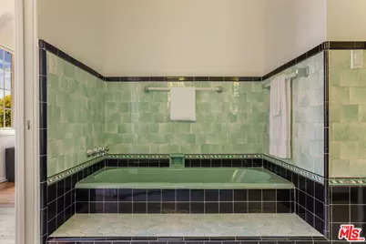 510 N Alta Dr, Beverly Hills, CA 90210 - Photo 32
