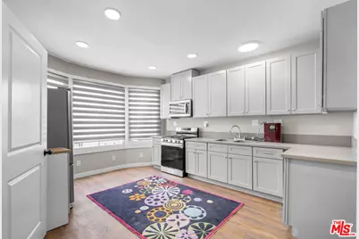 1132 E 27th St, Los Angeles, CA 90011 - Photo 6