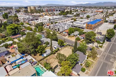 10808 Hartsook St, North Hollywood, CA 91601 - Photo 8