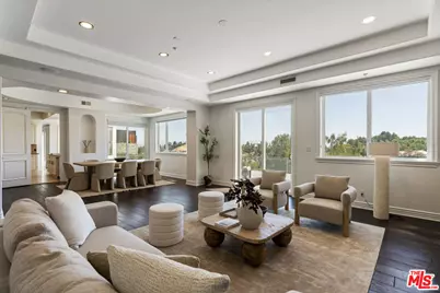 4726 San Sebastian Dr, Woodland Hills, CA 91364 - Photo 2