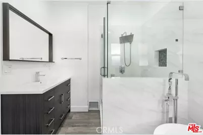 119 S Hobart Blvd, Los Angeles, CA 90004 - Photo 38