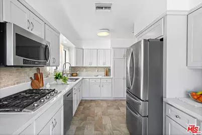 924 E Glenoaks Blvd, Glendale, CA 91207 - Photo 14