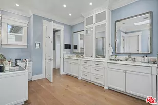 13210 Haney Pl, Los Angeles, CA 90049 - Photo 36
