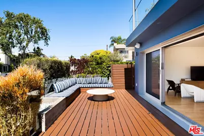 230 Carroll Canal, Venice, CA 90291 - Photo 28