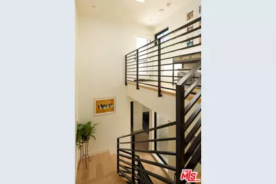 923 N Hilldale Ave, West Hollywood, CA 90069 - Photo 36