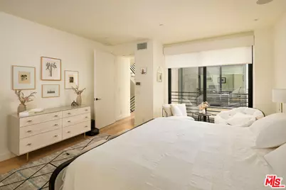 923 N Hilldale Ave, West Hollywood, CA 90069 - Photo 24