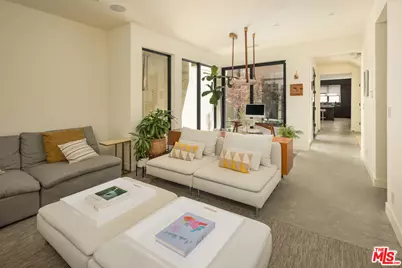 923 N Hilldale Ave, West Hollywood, CA 90069 - Photo 22