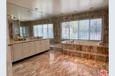 414 N Las Palmas Ave, Los Angeles, CA 90004 - Photo 36