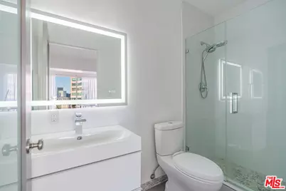 10501 Wilshire Blvd #1904, Los Angeles, CA 90024 - Photo 18
