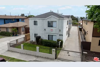 1570 W 207th St #4, Torrance, CA 90501 - Photo 1