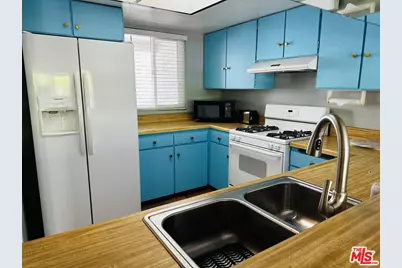 325 E Via Escuela #322, Palm Springs, CA 92262 - Photo 18