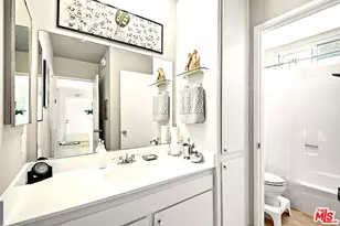 9005 Cynthia St, West Hollywood, CA 90069 - Photo 12