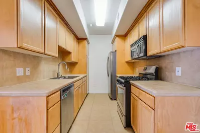 3328 Oakhurst Ave #207, Los Angeles, CA 90034 - Photo 4