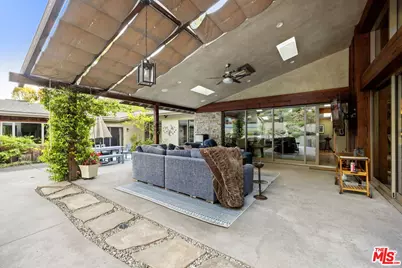 2618 Mandeville Canyon Rd, Los Angeles, CA 90049 - Photo 12